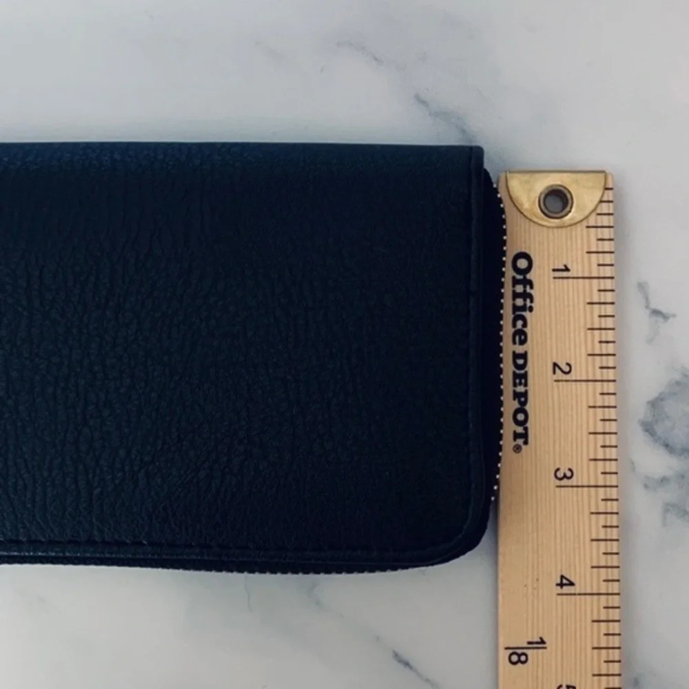 Rampage wristlet wallet